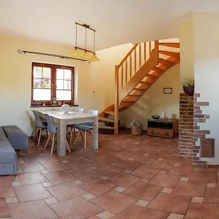 2 Bedroom Lovely In Debina Debina (Ustka)
