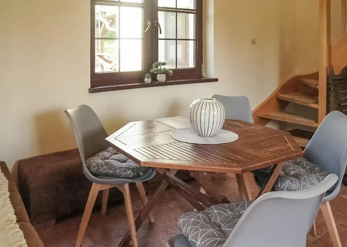 Дом отдыха 2 Bedroom Gorgeous In Debina